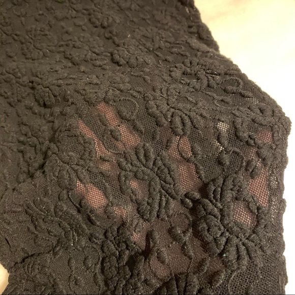 Halter Neck Open Back Transparent Lace Top - Picture 5 of 15